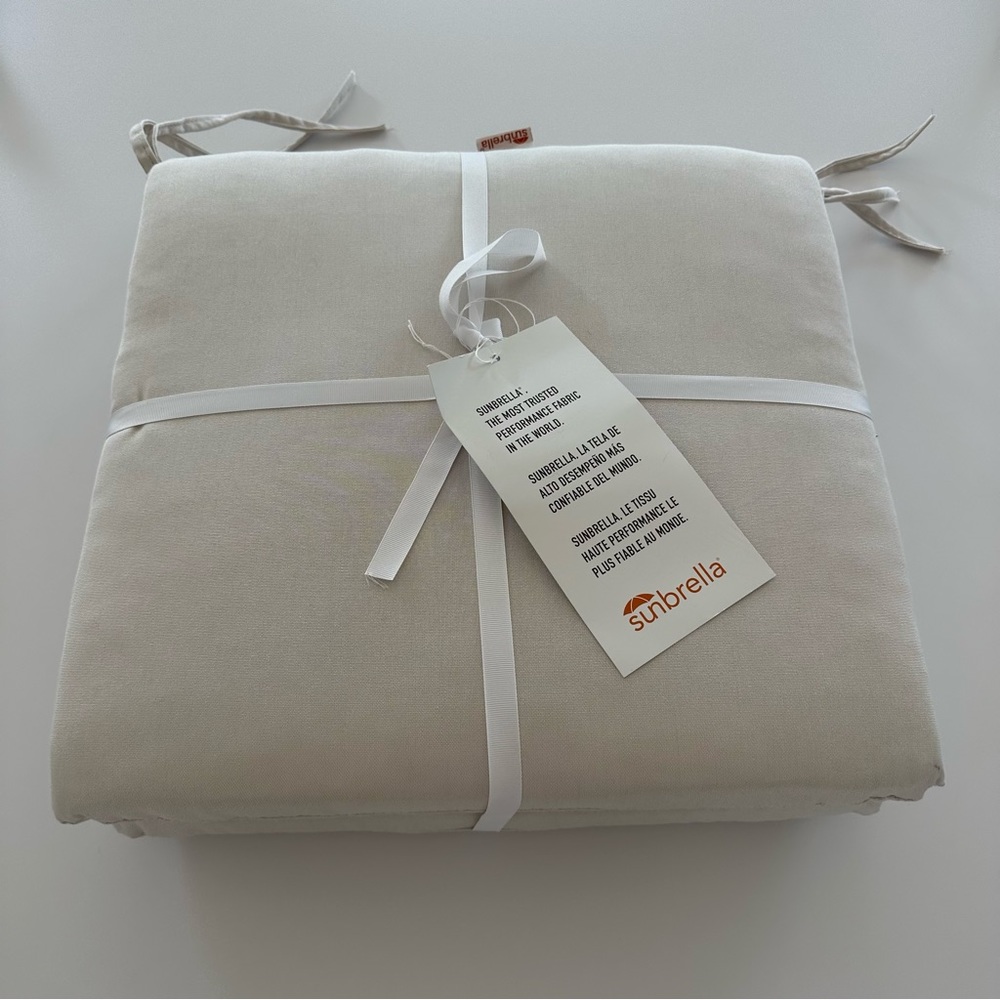 NWT Set of 2 Sunbrella Outdoor Square Seat Cushions